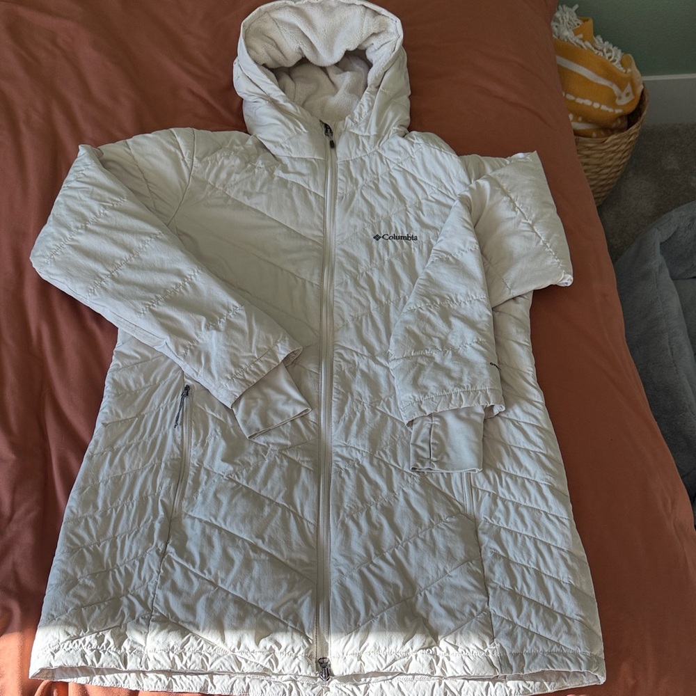 Columbia Women's White Puffer Jacket